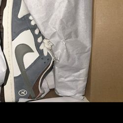 Brand new never worn men size 7 Nike SB Dunk Low Pro QS