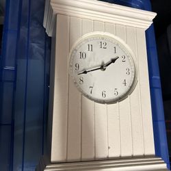 Brass engagment clock and white storage (White)