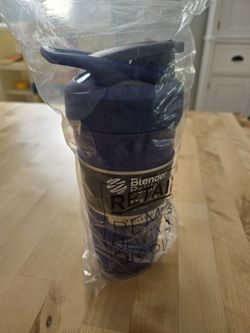 Brand New 24 Oz Insulated Blender Bottle 