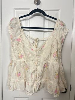 Universal Thread Cream Floral Embroidered Babydoll Top