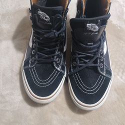 VANS m9.5 w11 $30