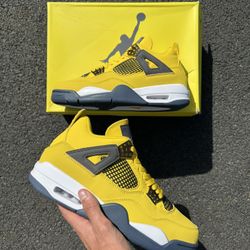 Jordan 4 Retro Lightning (2021)
