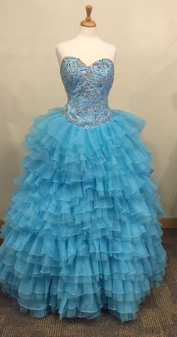 Quinceanera clearance dress new