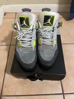 Jordan 4 retro SE 95 Neon