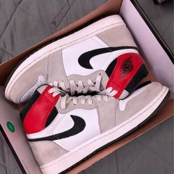 Jordan 1 high smoke grey size 9.5 men’s