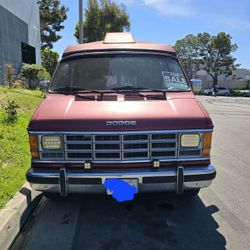 1990 Dodge Ram Wagon