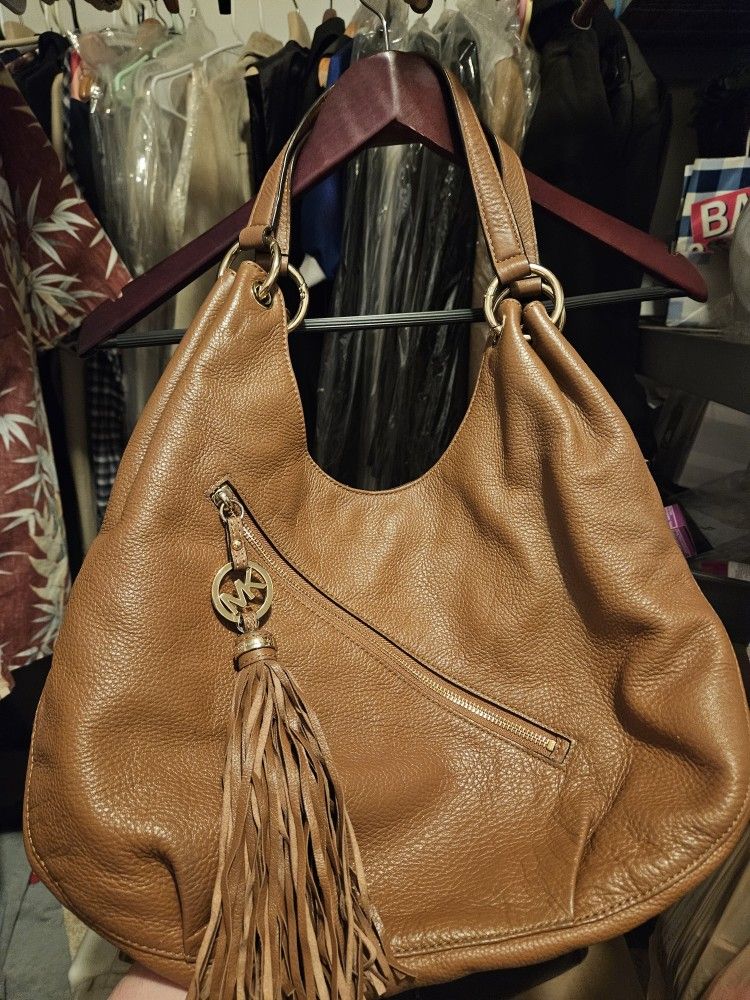 Auth Michael Kors Acorn Charm Tassel LG Shoulder Tote Msrp $368.00