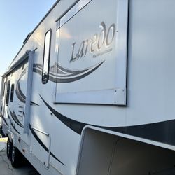 2012 Keystone Laredo Fifth Wheel