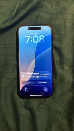 PERFECT condition iPhone 15 (locked to T-Mobile)