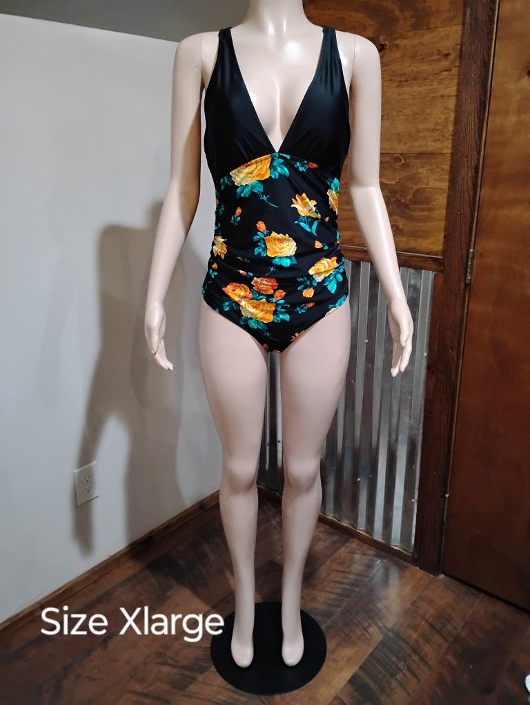 New Women's One Piece Swimsuit