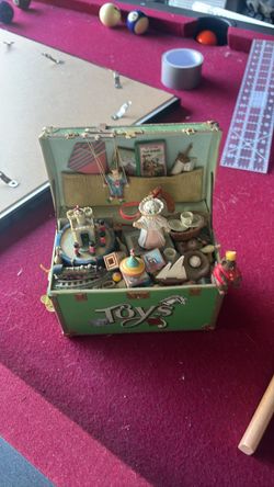 Toy music box