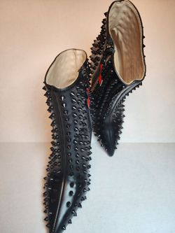 Black Leather Pointed Toe Ankle Booties – Red Soles – Women's Size 6.5