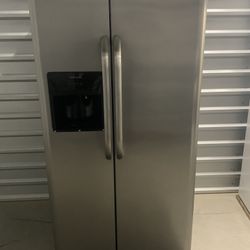 Frigidaire Side By Side 