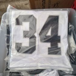 Bo Jackson Raiders Throwback Jersey 1988 for Sale in Santa Ana, CA - OfferUp