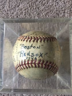 Signed baseball from the 1946 Boston Red Sox and 1946 Detroit tigers original balls Ted Williams