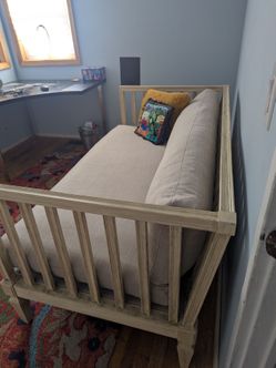 Daybed/Settee looking for a home