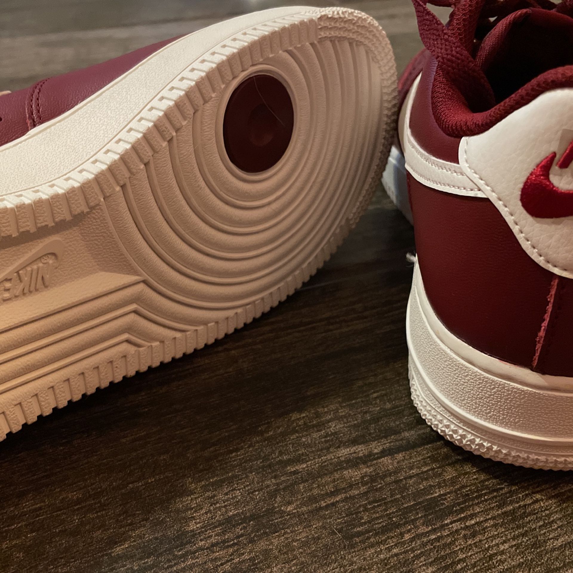 Nike Air Force 1 '82 Red And White for Sale in Glendale, AZ - OfferUp