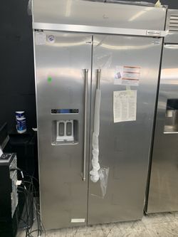Kitchen aid 42” built in refrigerator in stainless steel new open box with manufacture warranty