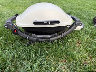 Portable Weber Grill and stand