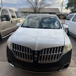 2010 Lincoln MKT