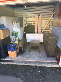Mixed Furniture Lot - Dressers, Coffee Table, king and full bed and more
