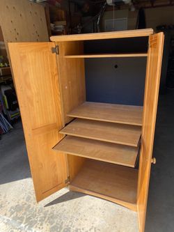 Computer armoire