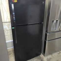 KENMORE BLACK 18 CU FT TOP FREEZER REFRIGERATOR