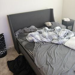 Queen Size Bed And Mattress 