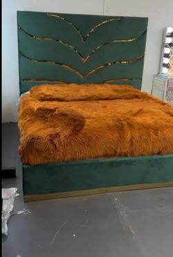 Luxury Emerald Green Velvet King Bed Frame with Gold Accents – Like New $750