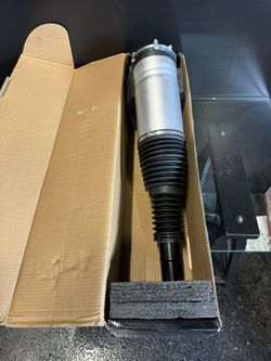 SUNCORE - Front Right CVD Suspension Air Strut Assembly Replacement for 2013-2018 Land Rover Range Rover