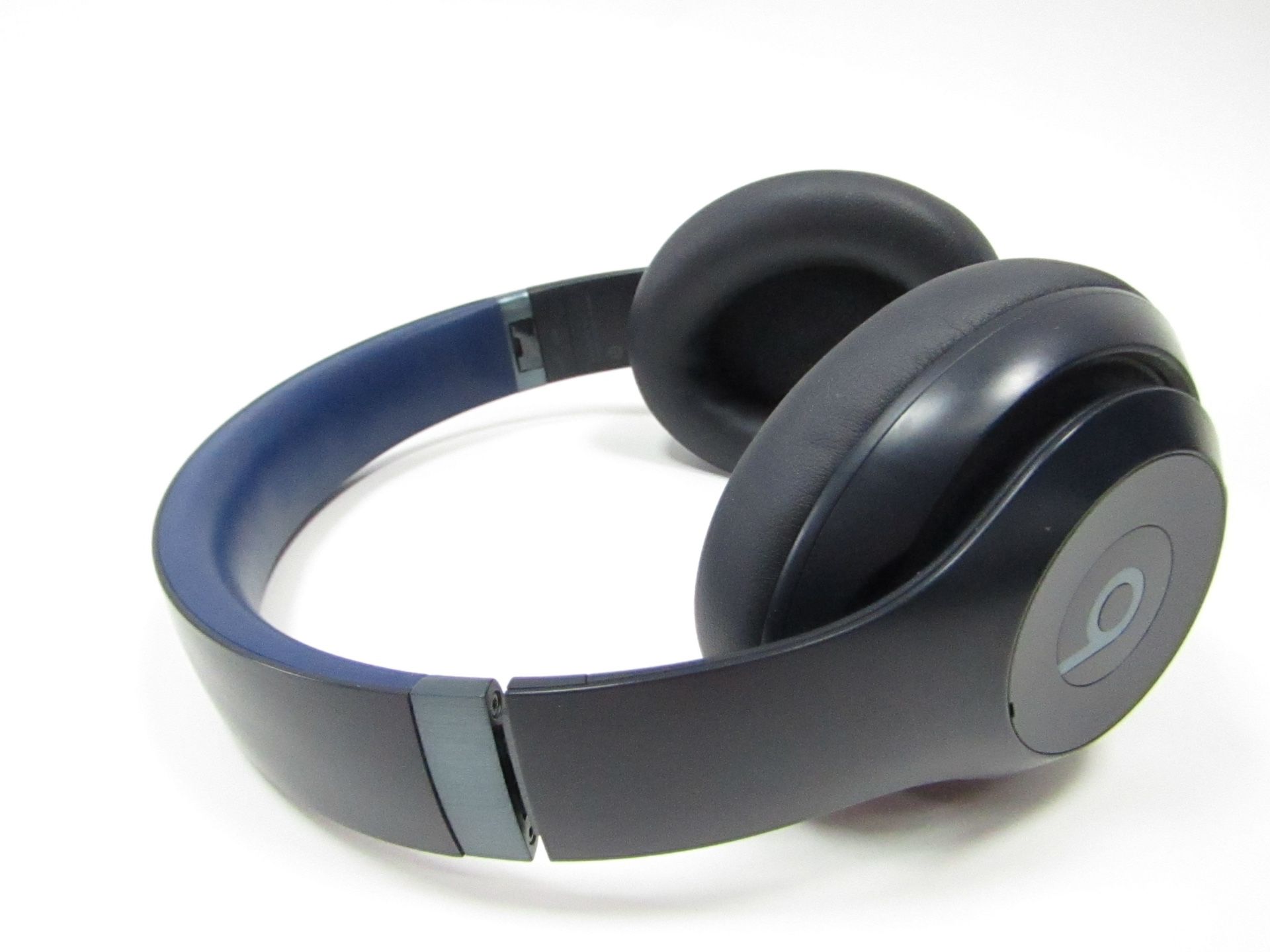 Beats Studio 3 Navy With New Black Ear Pads