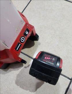 Milwaukee M18 RADIUS SITE LIGHT