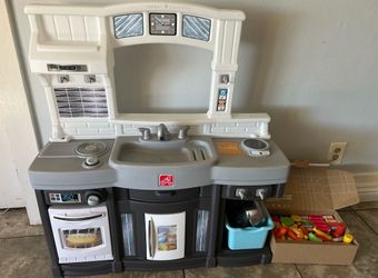 Play kitchen