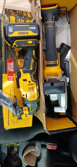 Dewalt Cordless Multi-Tool / Circular Saw 4.5" 20 Volt
