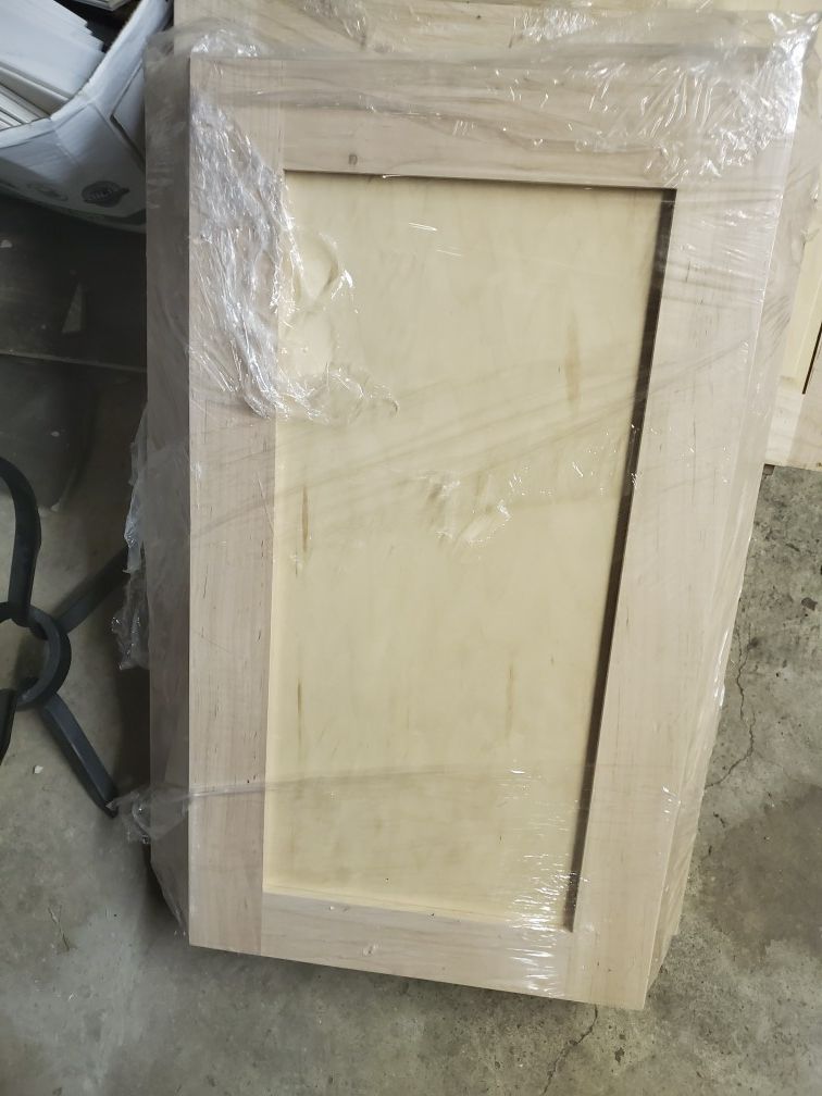 Cabinet doors varies in sizes