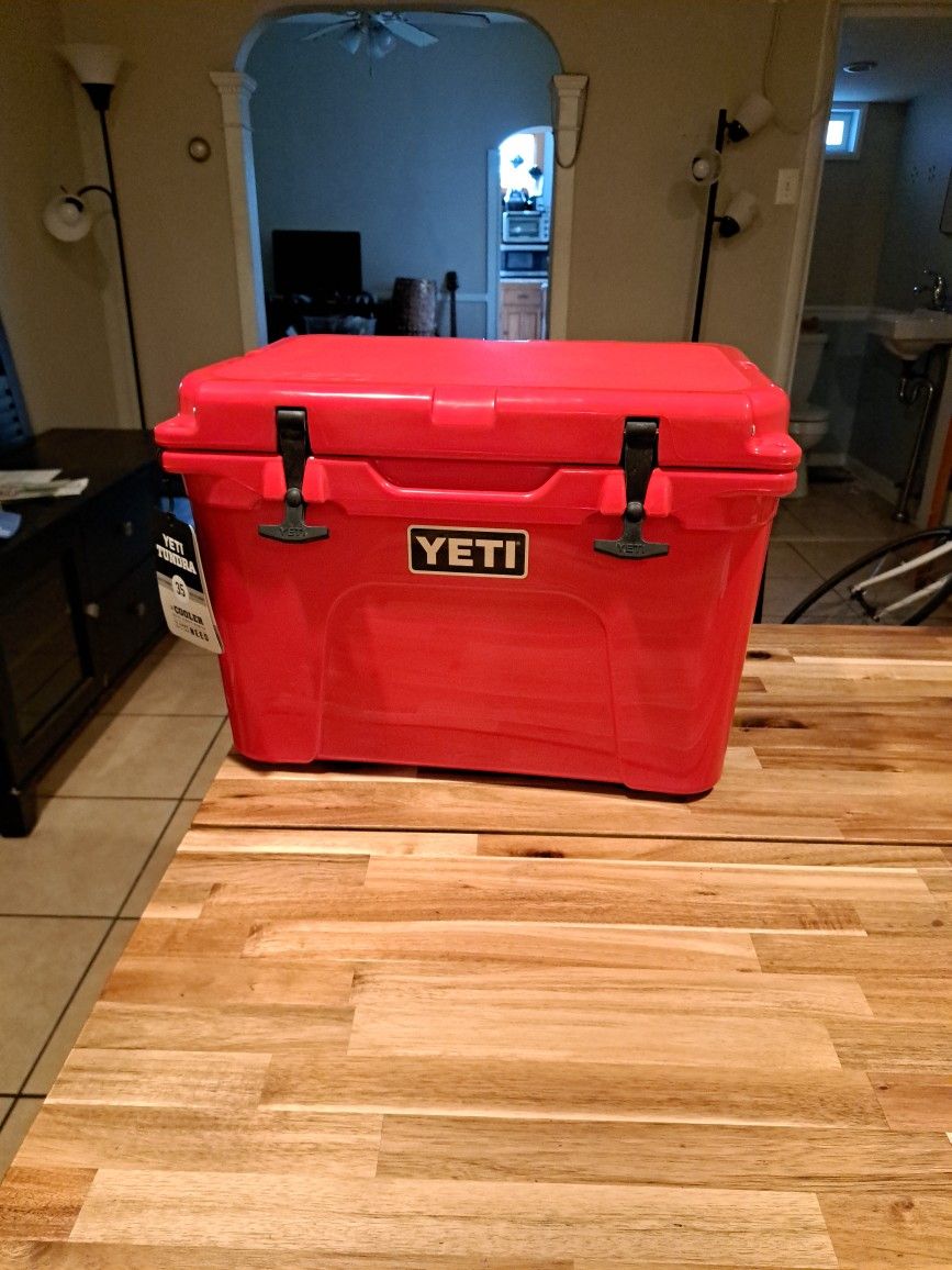 Brand New Unused 35 Yeti Cooler