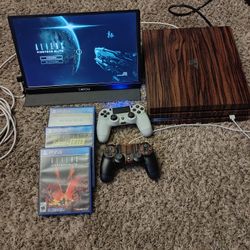 Ps4 Pro + Portable Monitor+ 3 Games And 2 Controllers 