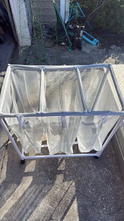 3 Mesh Bag Laundry Cart