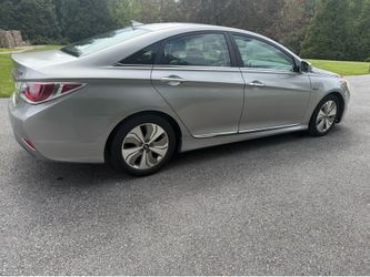 2013 Hyundai Sonata Hybrid
