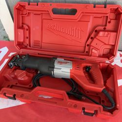 Milwaukee 12 Amp SAWZALL Reciprocating Saw with Case