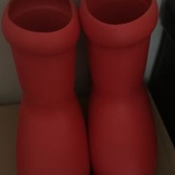 Big red boots 
