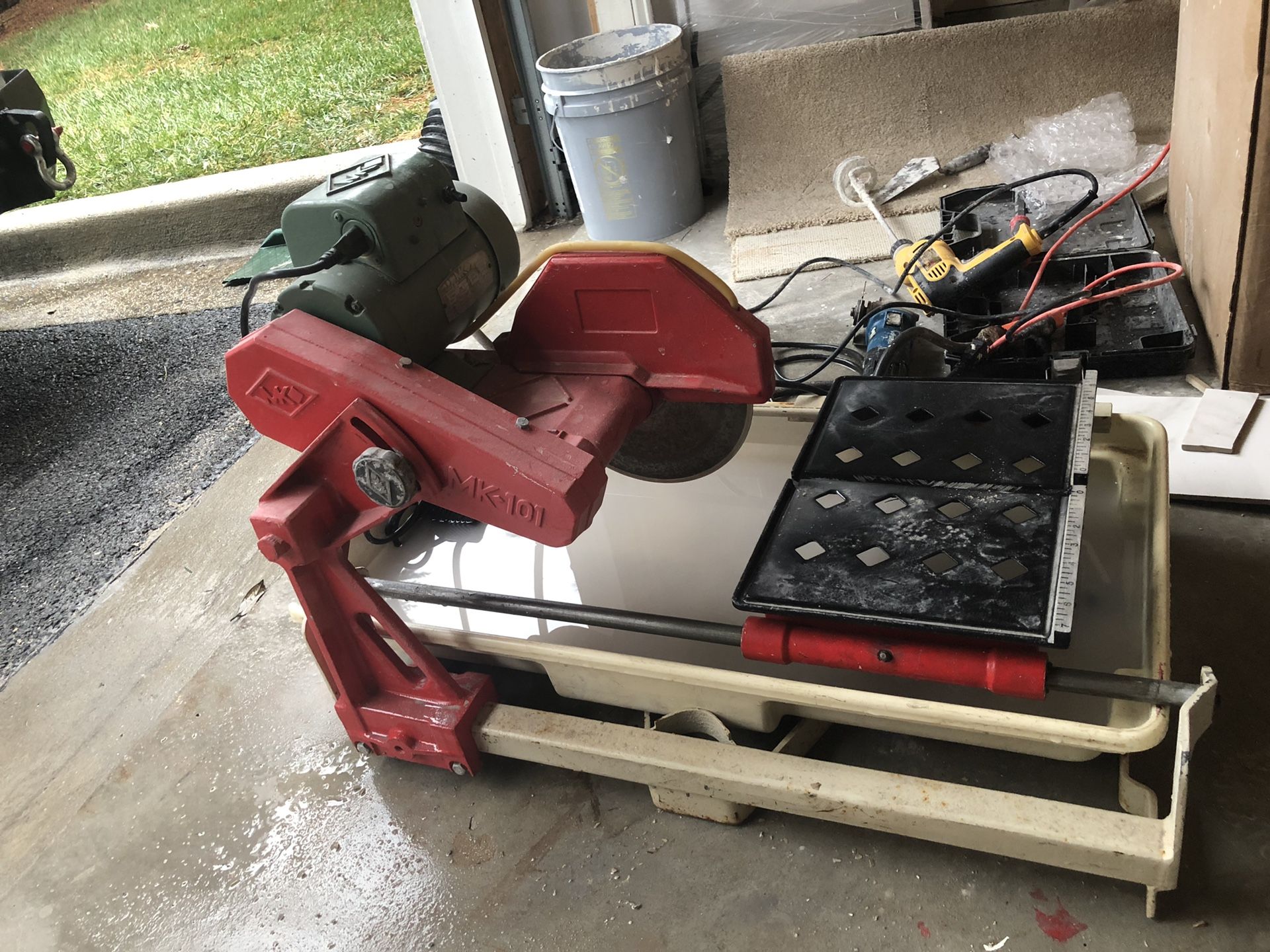 MK 101 tiling saw