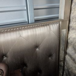 King Size Bedroom Set With Free Mattress