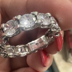 Women’s Suzy Ring. Size 8.5