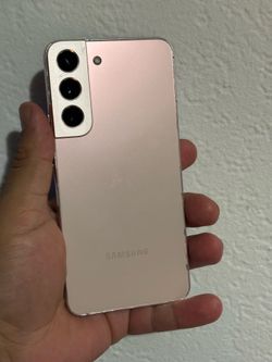 Galaxy s22  unlocked for all carrier  128gb  pink  minor hair line crack on screen