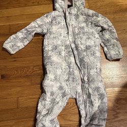 Warm and Cozy The North Face baby Snowsuit
