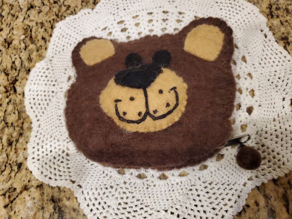 Adorable Animal Handcrafted Wool Purses Pouches
Handmade BEAR OCTOPUS SHEEP ELEPHANT CAT DOG by Artisians in Nepal