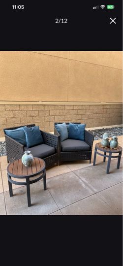 Outdoor Patio Chairs and Cushions
