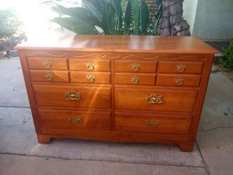 6 Drawer Dresser-Solid wood