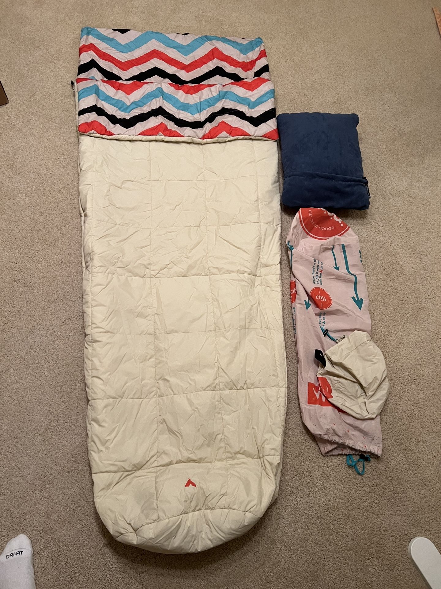 REI Ticla Besito Sleeping Bag Flippable + Therm-a-Rest Compressible Pillow